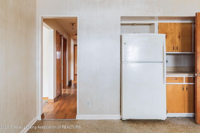 1544 Haslett Road, East Lansing, MI 48823