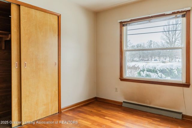 1544 Haslett Road, East Lansing, MI 48823