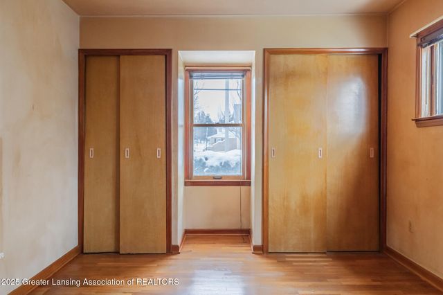 1544 Haslett Road, East Lansing, MI 48823