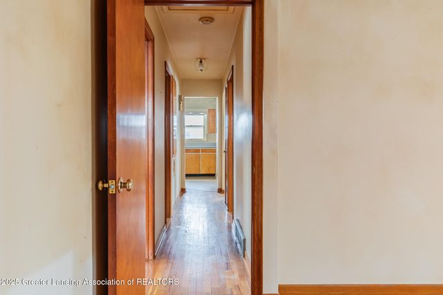 1544 Haslett Road, East Lansing, MI 48823