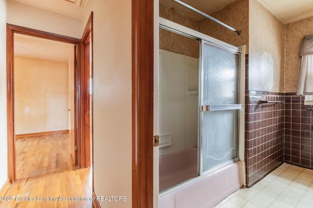 1544 Haslett Road, East Lansing, MI 48823