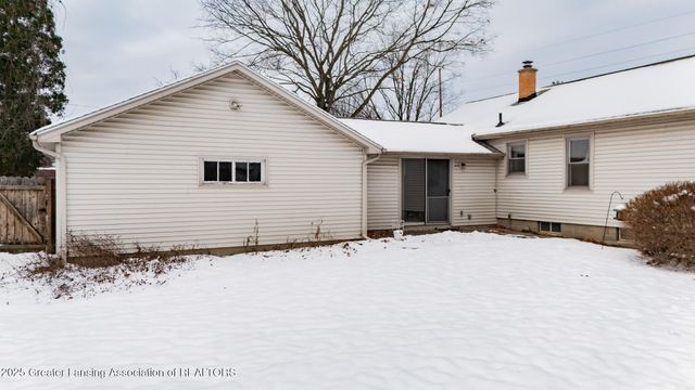 1544 Haslett Road, East Lansing, MI 48823