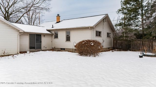1544 Haslett Road, East Lansing, MI 48823