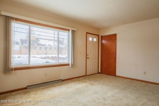 1544 Haslett Road, East Lansing, MI 48823