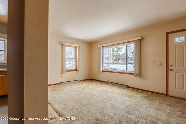 1544 Haslett Road, East Lansing, MI 48823