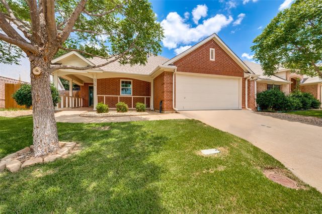 2316 Clermont Lane, Denton, TX 76205