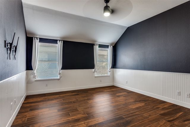 1104 Vista View Drive, Burleson, TX 76028