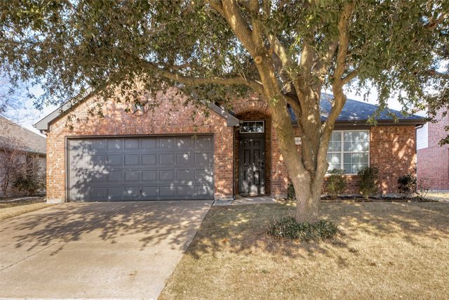 1104 Vista View Drive, Burleson, TX 76028