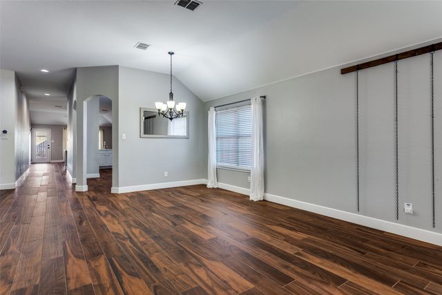 1104 Vista View Drive, Burleson, TX 76028