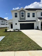 1829 Bethpage Dr, Murfreesboro, TN 37127