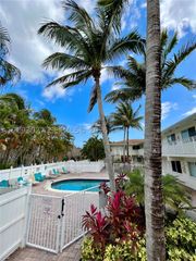1872 NE 46th St D4, Fort Lauderdale, FL 33308