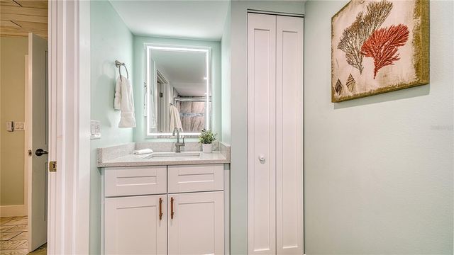 104 AVENIDA VENECCIA 171, Sarasota, FL 34242