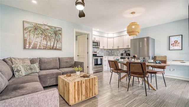 104 AVENIDA VENECCIA 171, Sarasota, FL 34242