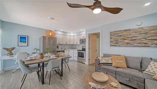 104 AVENIDA VENECCIA 171, Sarasota, FL 34242