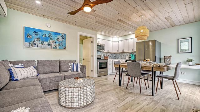 104 AVENIDA VENECCIA 171, Sarasota, FL 34242