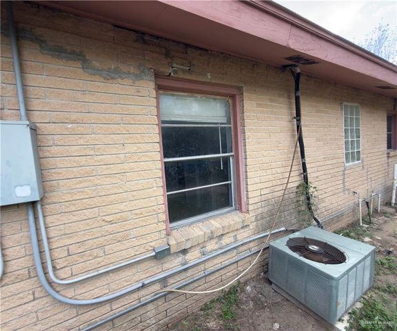 1002 W Ciro Caceres Avenue, Elsa, TX 78543