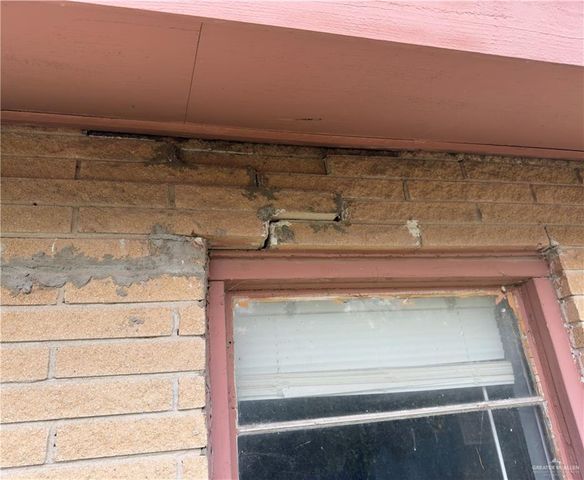 1002 W Ciro Caceres Avenue, Elsa, TX 78543