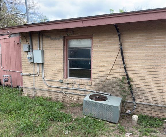 1002 W Ciro Caceres Avenue, Elsa, TX 78543