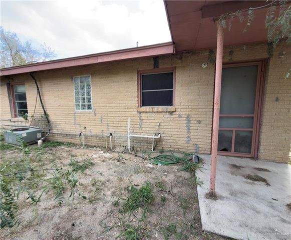1002 W Ciro Caceres Avenue, Elsa, TX 78543