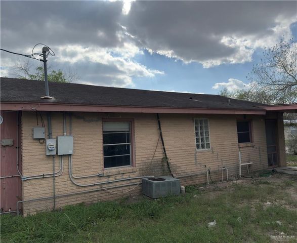 1002 W Ciro Caceres Avenue, Elsa, TX 78543