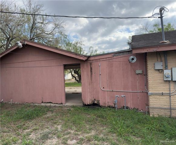 1002 W Ciro Caceres Avenue, Elsa, TX 78543