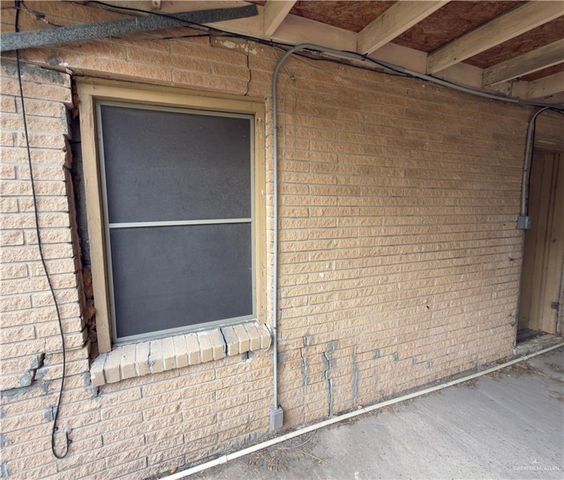 1002 W Ciro Caceres Avenue, Elsa, TX 78543