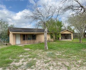 1002 W Ciro Caceres Avenue, Elsa, TX 78543