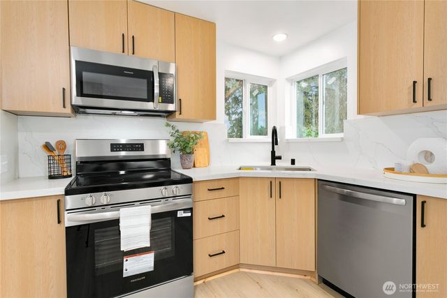 3110 11th Street, Bremerton, WA 98312