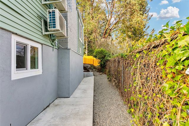 3110 11th Street, Bremerton, WA 98312