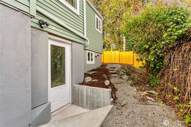 3110 11th Street, Bremerton, WA 98312