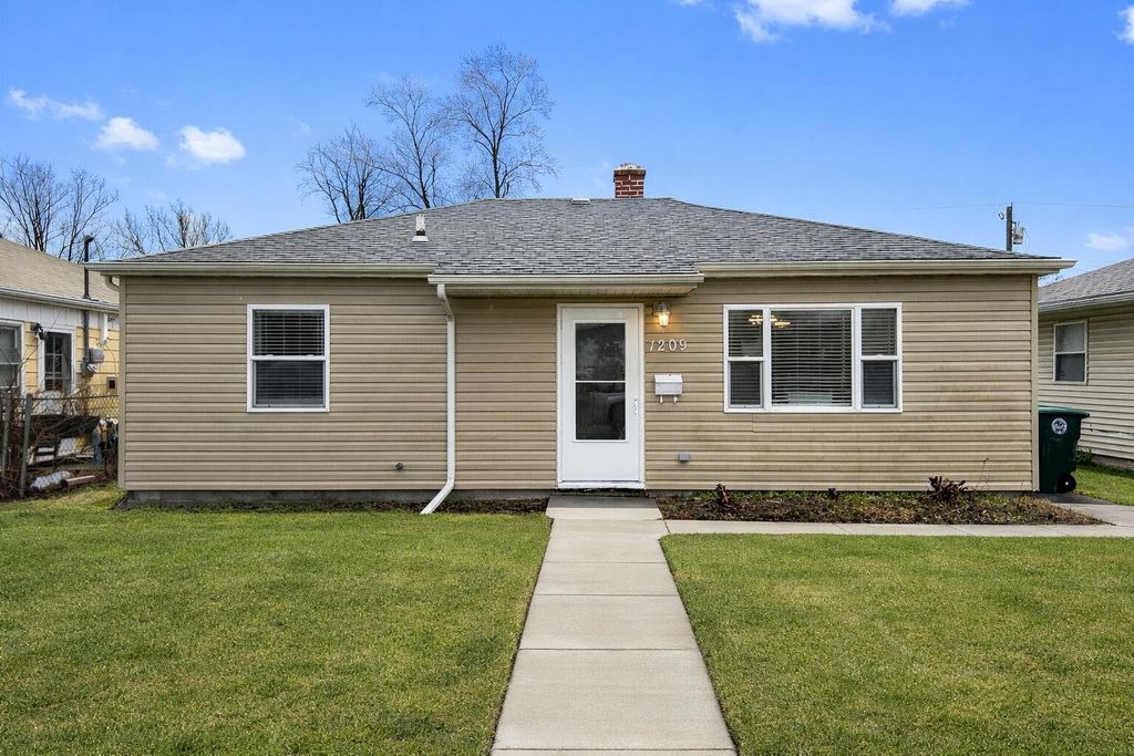 1209 W 1st Place, Hobart, IN 46342