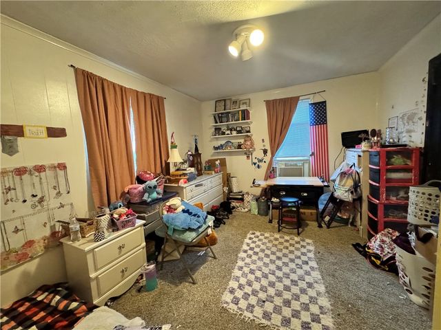 114 Beech St, Connellsville, PA 15425