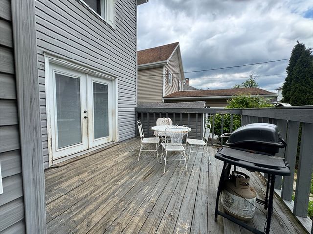 114 Beech St, Connellsville, PA 15425