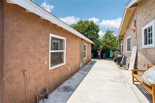 1616 E 89th Street, Los Angeles, CA 90002