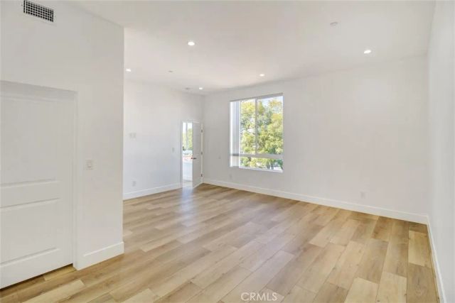 3016 West, Los Angeles, CA 90016
