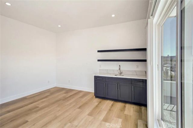 3016 West, Los Angeles, CA 90016