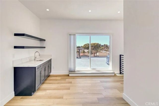 3016 West, Los Angeles, CA 90016