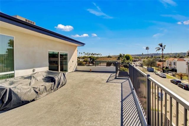 3016 West, Los Angeles, CA 90016