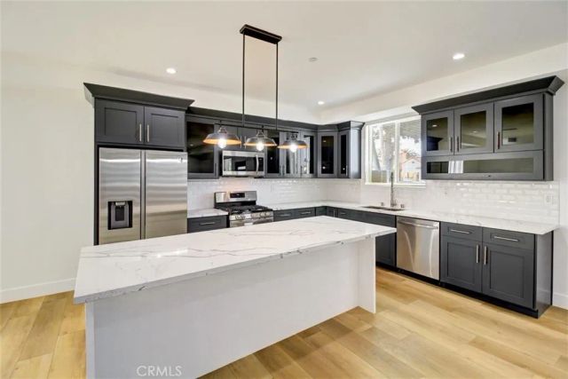 3016 West, Los Angeles, CA 90016