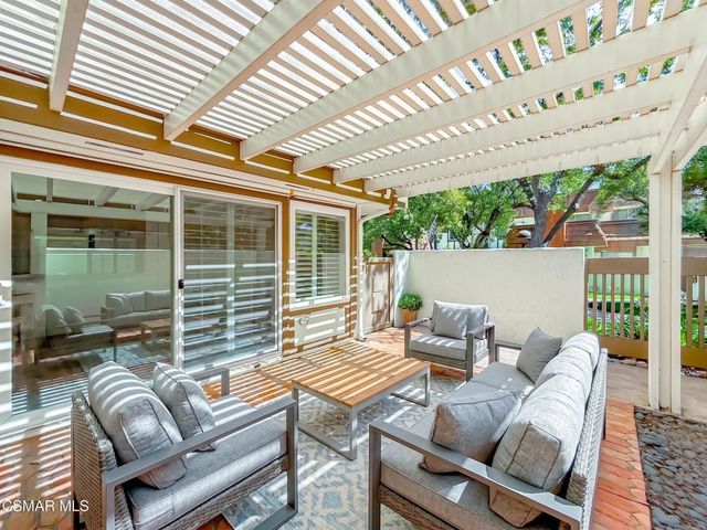 10435 Larwin Avenue, Chatsworth, CA 91311