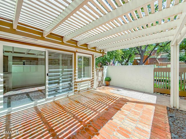 10435 Larwin Avenue, Chatsworth, CA 91311