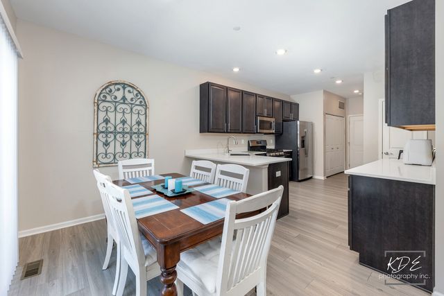 1115 Goldfinch Avenue, Yorkville, IL 60560