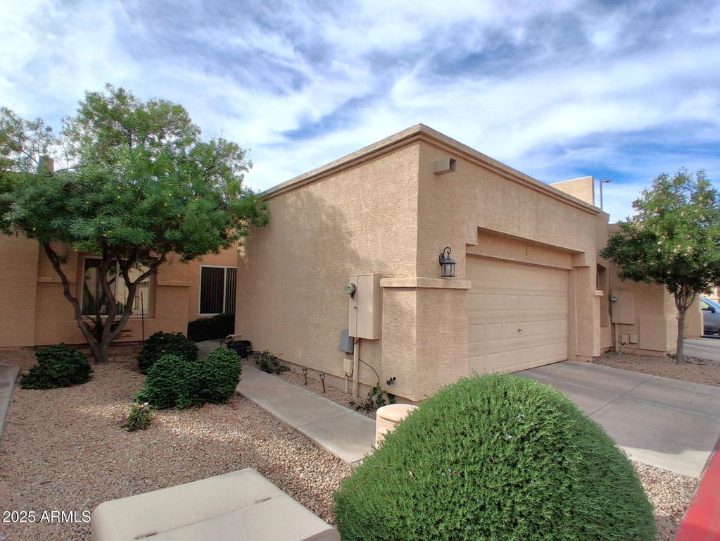 625 N HAMILTON Street 8, Chandler, AZ 85225