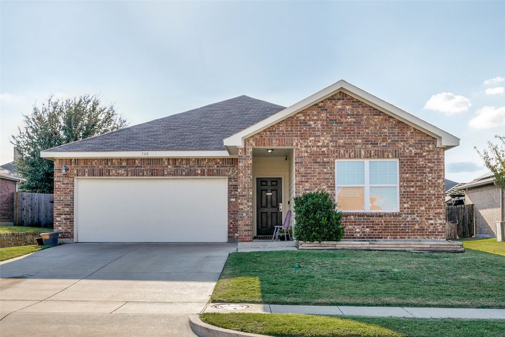 540 S Heights Drive, Crowley, TX 76036 — exterior