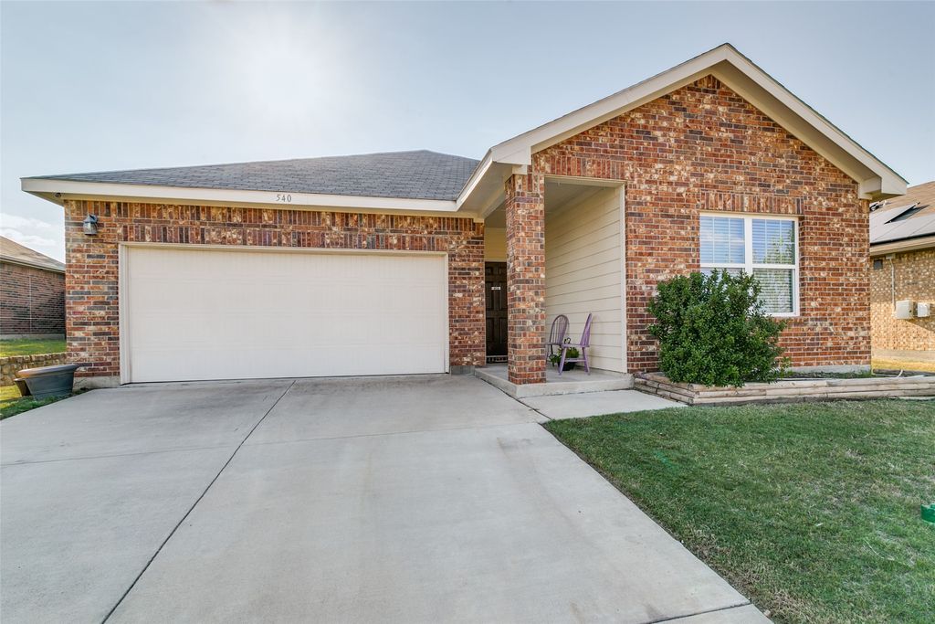 540 S Heights Drive, Crowley, TX 76036 — photo 2
