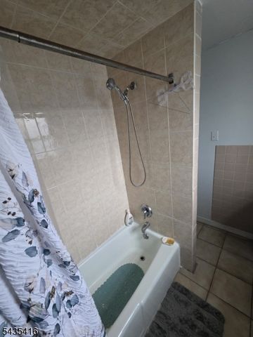 230 17Th Ave, Paterson City, NJ 07504
