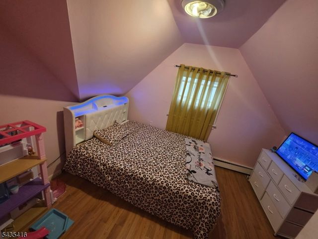 230 17Th Ave, Paterson City, NJ 07504