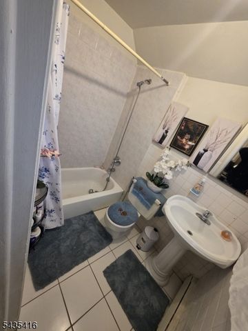 230 17Th Ave, Paterson City, NJ 07504