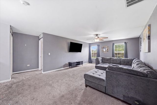 3800 Thoroughbred Lane, Joliet, IL 60435