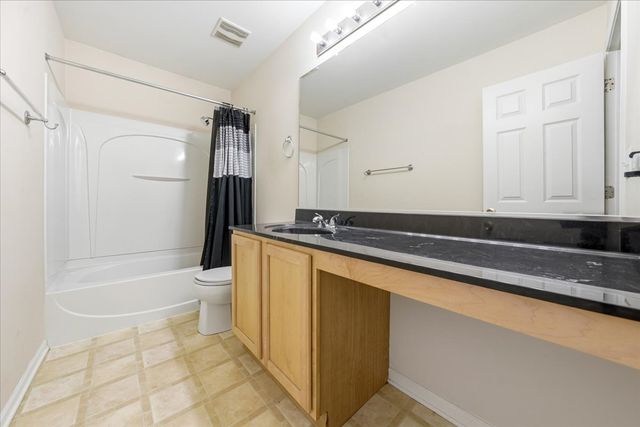 3800 Thoroughbred Lane, Joliet, IL 60435